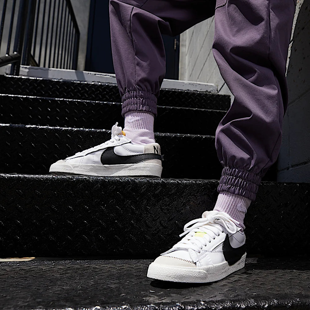 Nike Wmns Blazer Low Jumbo White Black-Nike-pikastore.cz