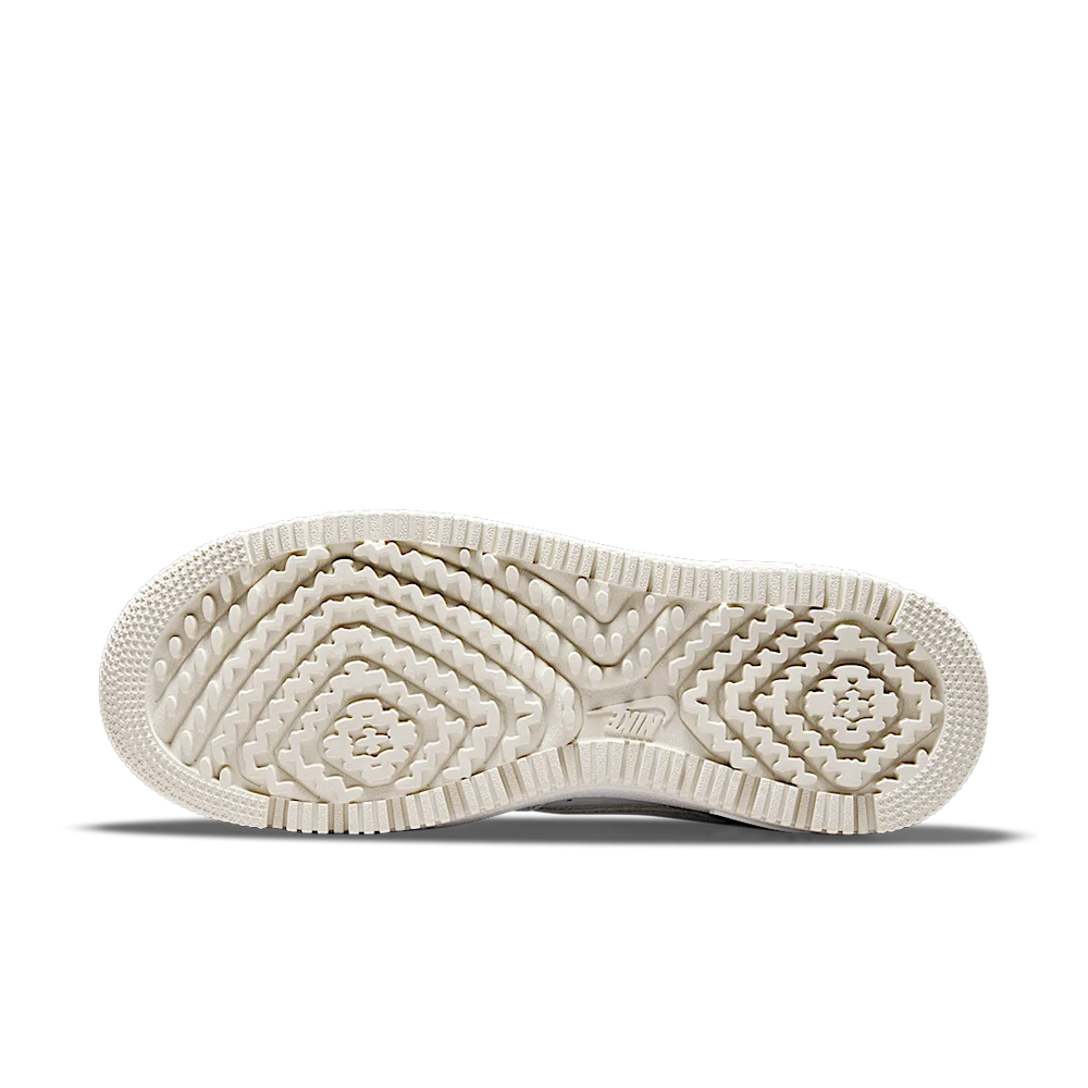 Nike Air Force 1 Luxe Triple White-Nike-pikastore.cz