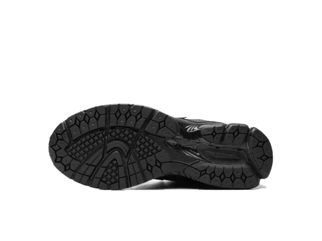 1906U Triple Black-New Balance-pikastore.cz