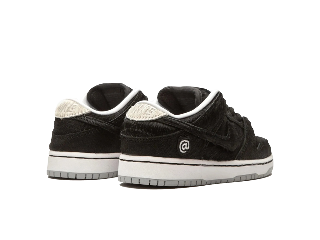 Medicom Toy x Dunk Low SB PS BE@RBRICK-Nike-pikastore.cz