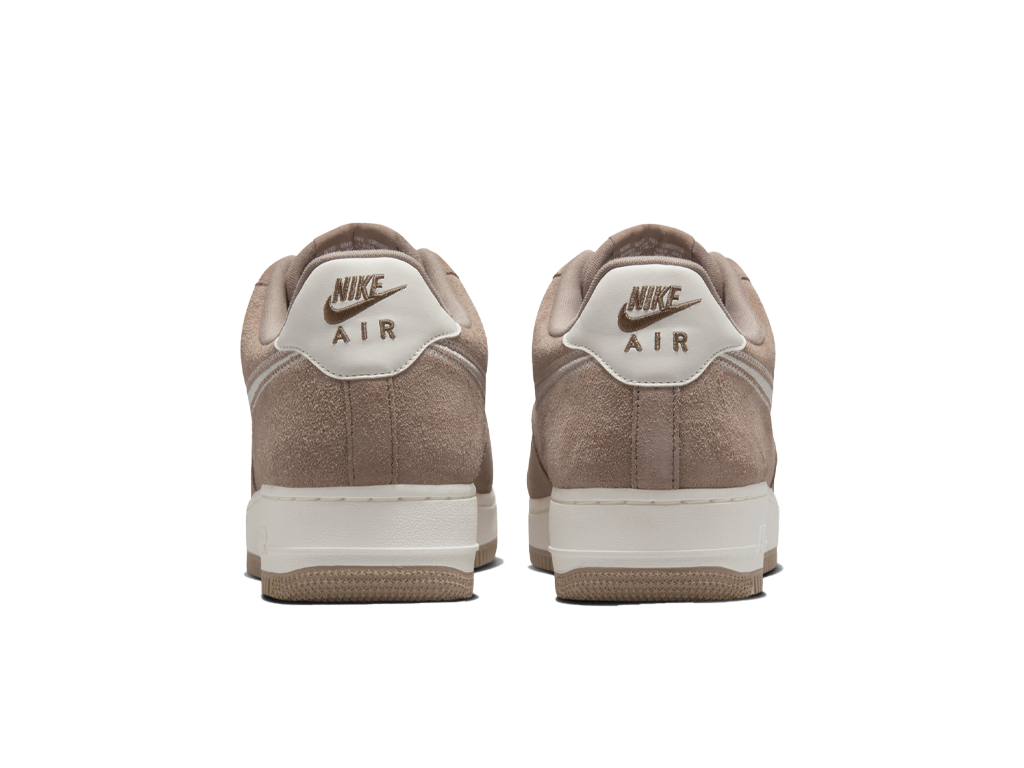 Nike Air Force 1 07 LV8 Embroidered Swoosh - Mink Brown – sneakersy – zdjęcie 4 z 5