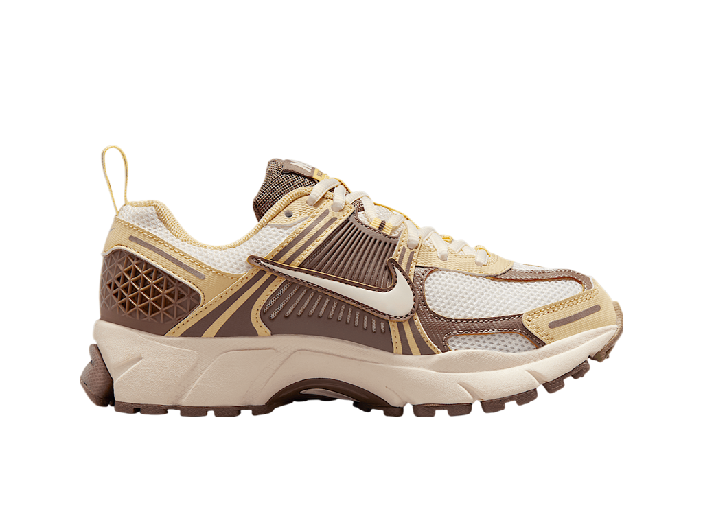 Nike Vomero 5 GS Pale Ivory Mink Brown – boty – fotka 3 z 5