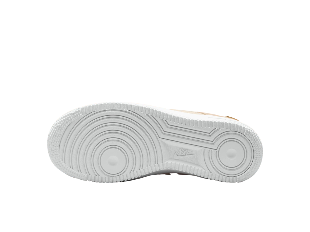 Nike Wmns Air Force 1 07 Low SE Linen White Sanddrift-Nike-pikastore.cz
