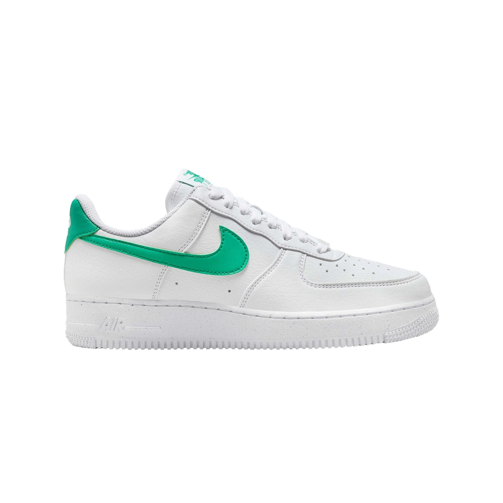 Nike Wmns Air Force 1 07 SE Next Nature White Stadium Green – lenkkarit, valkoinen