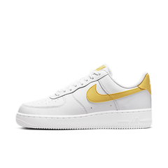 Nike Wmns Air Force 1 07 Saturn Gold