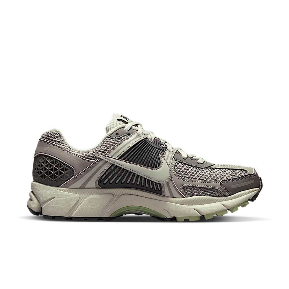 Nike Wmns Air Zoom Vomero 5 Cobblestone-Nike-pikastore.cz