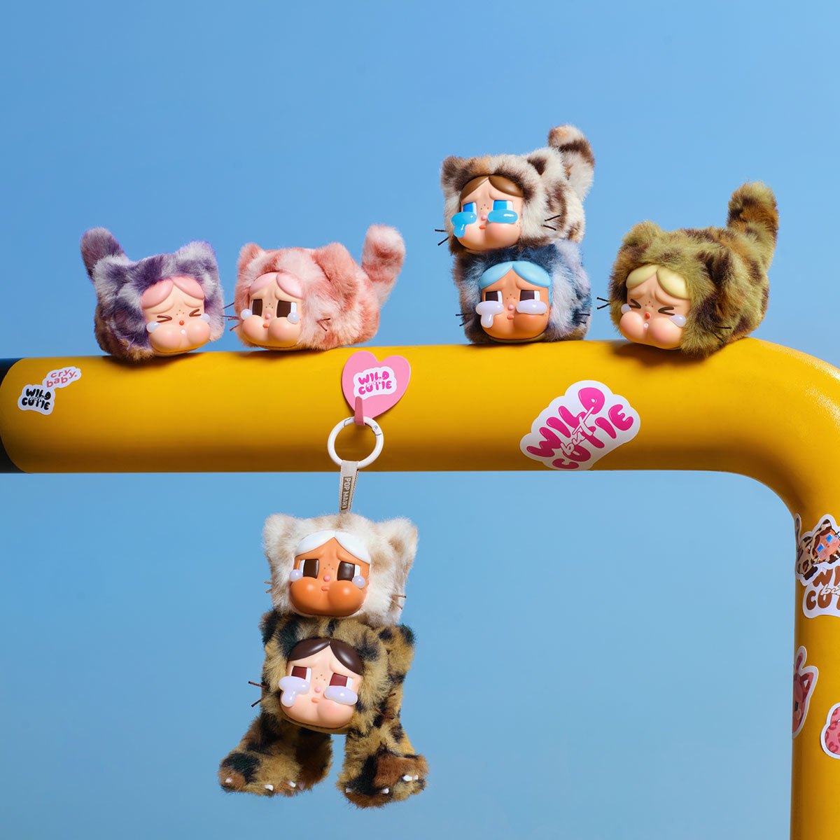Pop Mart CRYBABY Wild but Cutie Series Vinyl Plush Pendant Sealed Case (6 Blind Box)-Pop Mart-pikastore.cz