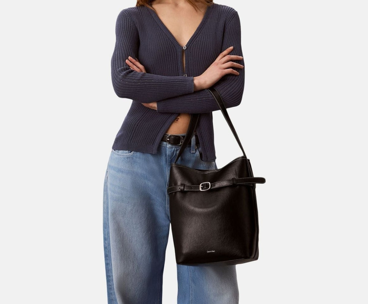 Calvin Klein Bucket bag Black – táska – fotó 3/3